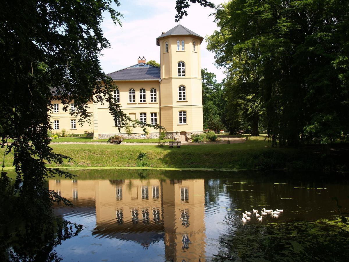 Landhaus Schloss Koelzow Kolzow Экстерьер фото