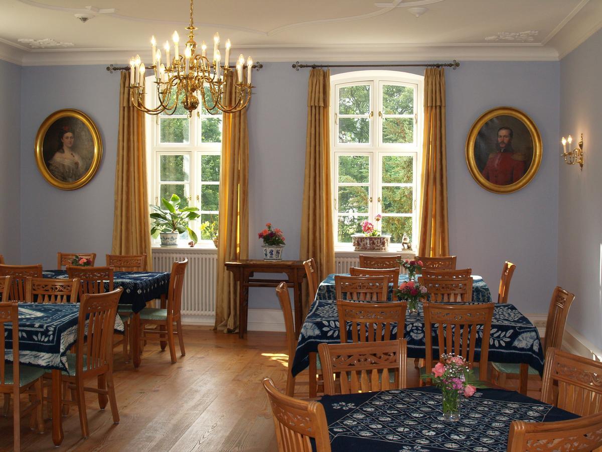 Landhaus Schloss Koelzow Kolzow Экстерьер фото